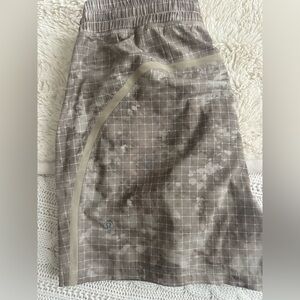 Men’s Lululemon Pacebreaker Shorts (5” Medium)
